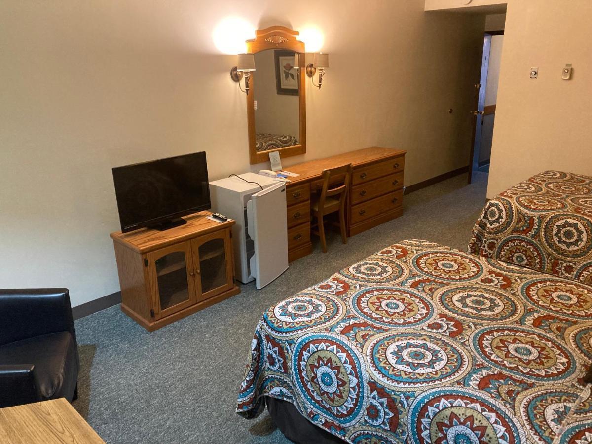 Landmark Motel Clintonville Dış mekan fotoğraf