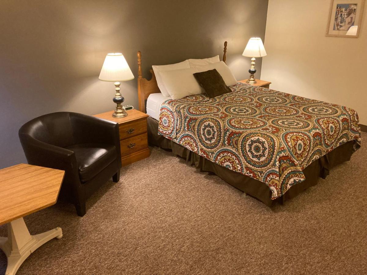 Landmark Motel Clintonville Dış mekan fotoğraf