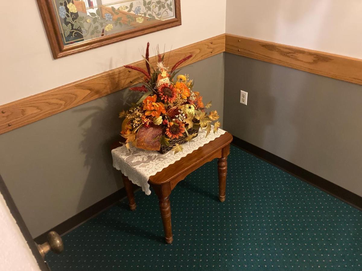Landmark Motel Clintonville Dış mekan fotoğraf