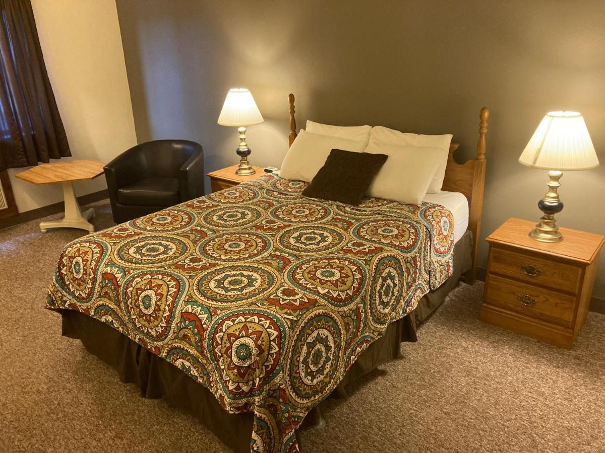 Landmark Motel Clintonville Dış mekan fotoğraf