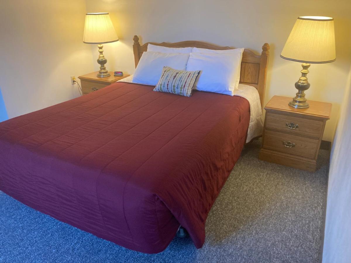 Landmark Motel Clintonville Dış mekan fotoğraf