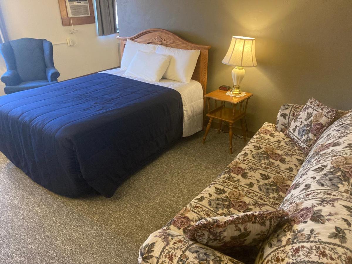 Landmark Motel Clintonville Dış mekan fotoğraf